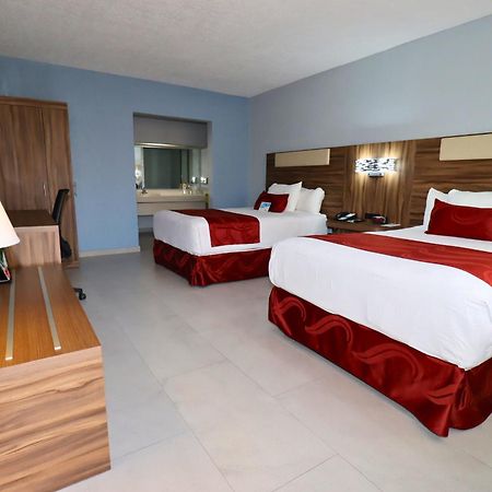 Quality Inn Piedras Negras Buitenkant foto
