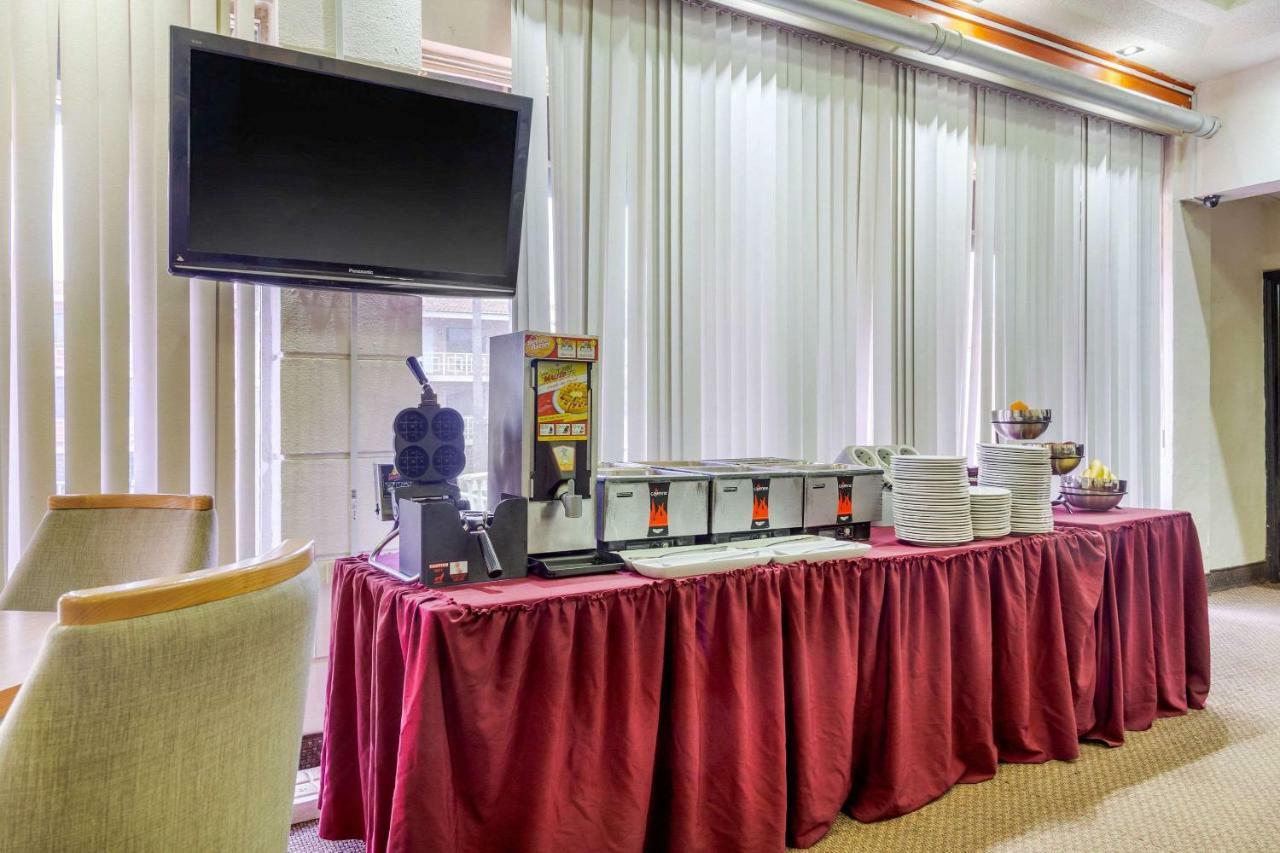Quality Inn Piedras Negras Buitenkant foto